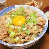 再現レシピ：「すた丼」　豚バラと玉葱のニンニク風味